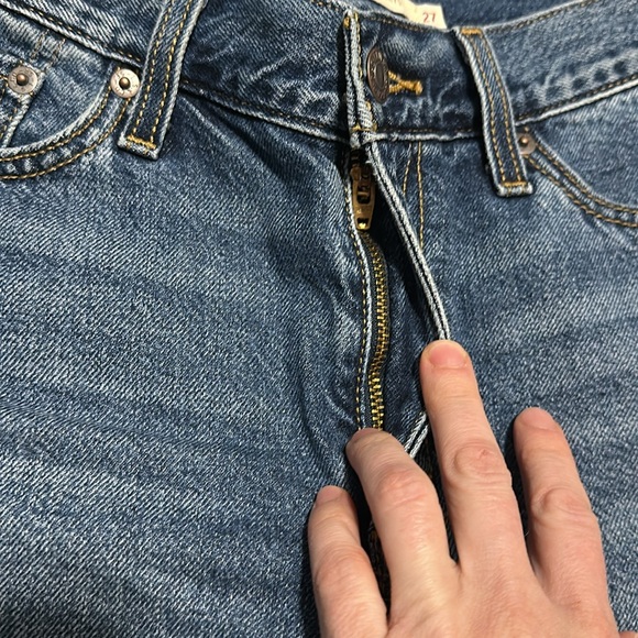 Levi’s shorts-27 - Picture 6 of 6